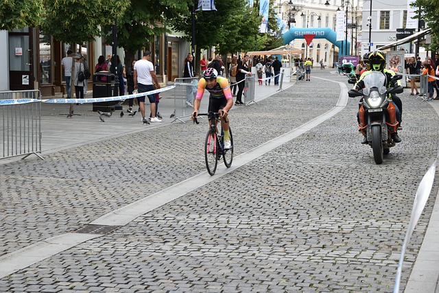 而这离不开 而这离不开